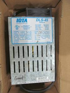 lot 253 image: battery charger power convertor