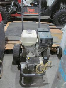 lot 260 image: Honda Brave pressure washer