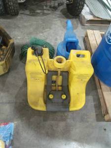lot 275 image: Bradley eye protection tank