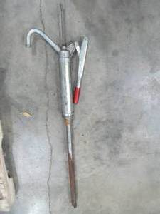 lot 276 image: hand barrel pump