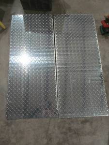 lot 278 image: aluminum thread brite ramps
