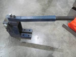lot 283 image: pipe bender