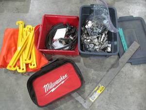lot 285 image: tool bags, hinges