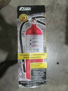 lot 305 image: fire Extinguiser