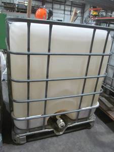 lot 339 image: poly tank