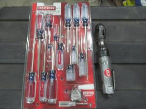 lot 358 image: Chicago tool, craftsman tool