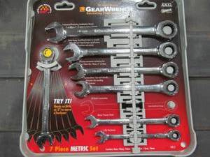 lot 365 image: tools