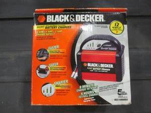 lot 372 image: black And decker charger