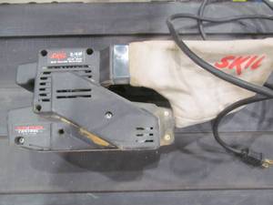 lot 381 image: Skil sander