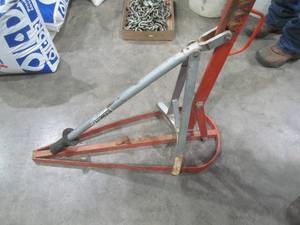lot 396 image: tire mounting tool
