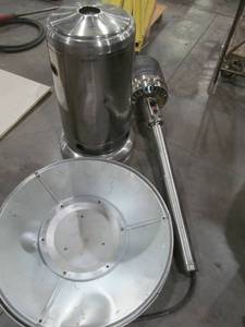 lot 413 image: patio heater