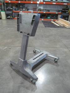 lot 415 image: outboard motor stand