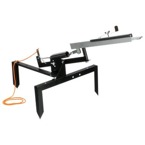 lot 90 image: Clay pigeon thrower