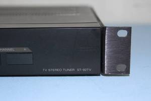 lot 26 image: Rack Mountable Sony MTS Television Video Tuner Model ST-92TV