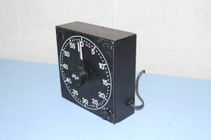 lot 41 image: GraLab Model 300 60-Minute Photography Darkroom Timer