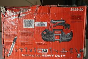 lot I6 image: M12 12-Volt Lithium-Ion Cordless Sub-Compact Band Saw (Tool-Only)