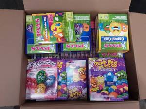 lot 52 image: Approx. 100 Pieces Egg Dye