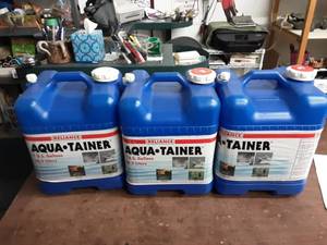 lot 12 image: NEW 3-7 Gallon Aqua Tanks