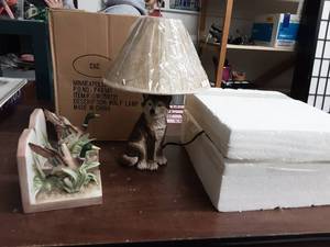 lot 21 image: NEW Pair Of Matching Wolf Lamps, Pair Of Duck Book Ends (1-Wing Damaged)