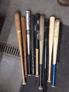 lot 26 image: 8-Wood, 1-Aluminum & 1-Mini Baseball Bats