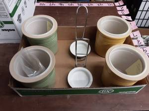 lot 30 image: 4-Pampered Chef Stoneware Crocks, 2-Spoon Rests