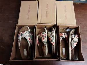 lot 48 image: 3-NEW Pair Band Of Gypsies Sandals 56, 78, 910  (No Sizes Marked) Small, Med, Large