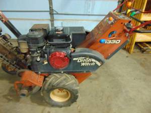 lot 86 image: Ditchwitch 1330 Self Propelled Trencher