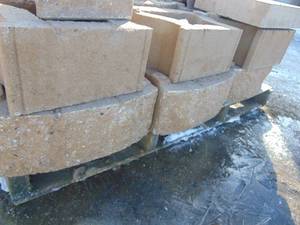 lot 5 image: Lot of Retaining Wall Block