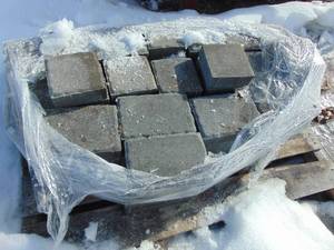 lot 13 image: Lot of Landscaping Pavers