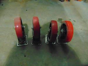 lot 24 image: (4) 8 Caster Wheels
