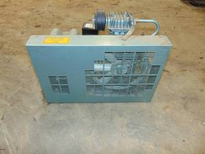 lot 71 image: C-Aire Air Compressor