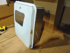 lot 84 image: (5) Lockable Disposal Trash Box