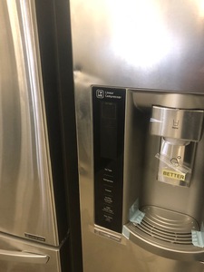 lot 3 image: LG Refrigerator
