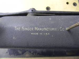 THE SINGER MANUFACTURING CO. UPHOLSTERY SEWING MACHINE GROUP - SEE PICTURES