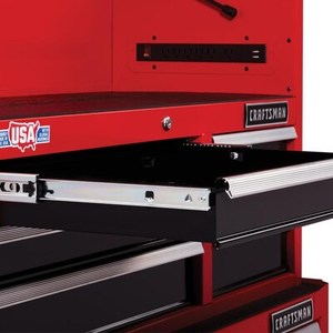 lot 28 image: CRAFTSMAN 2000 Series 51.5-in W x 24.5-in H 8-Drawer Steel Tool Chest (Red)