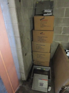 lot 532 image: DUCT ACCESS DOORS WITH CAM LOCKS
