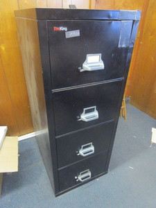 lot 538 image: FIRE KING 4 DRAWER FIRE PROOF FILE CABINET