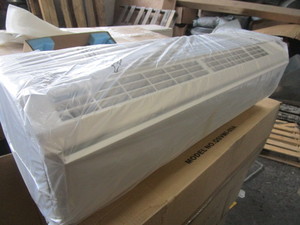 lot 526 image: QUIETSIDE MINI SPLIT INDOOR AIR CONDITIONING UNIT