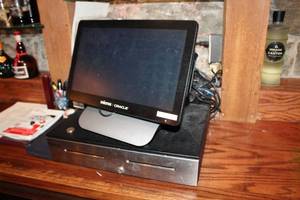 lot 1 image: Oracle Micros Point Of Sale System
