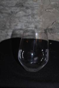 lot 57 image: Lot of (16) Stemless Wine Glass 5in.