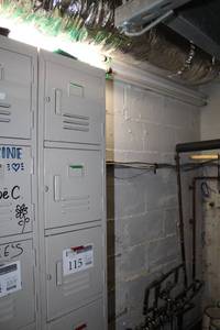 lot 115 image: Metal Storage Lockers