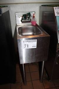 lot 71 image: Carlisle Commercial Stainless Steel NSF Bar Sink