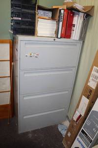 lot 38 image: Steelcase Metal Lateral File Cabinet 4-Drawer