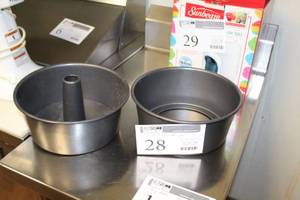 lot 28 image: Lot of (2) Angel Food Cake Pans
