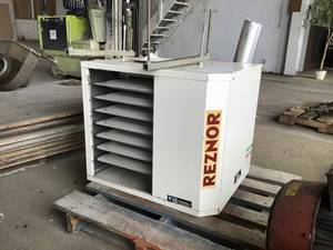 lot 12 image: REZNOR Heating SystemV3 Powered Vented Heater Unit