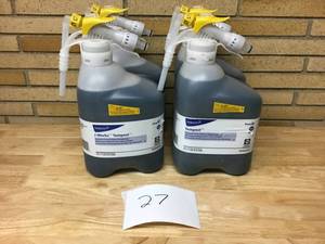 lot 27 image: SEALED AIR DIVERSEY lot of 4 degreaser 5L JUGS
