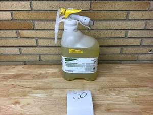 lot 30 image: SEALED AIR DIVERSEY 1 5L Jug of Heavy Duty Floor Cleaner