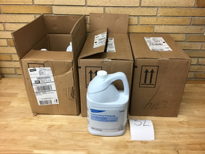 lot 33 image: SEALED AIR DIVERSEY 3 cases of 4 heavy duty prespray - 3.78L Jugs - 12 Jugs total