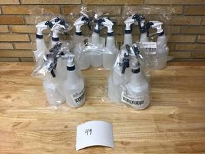 lot 49 image: Lot Of 15 Multi-Purpose Plastic Spray Bottles