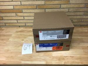 lot 69 image: 3M - 12 4100 and 5300 Polish PadsCleaner Pads